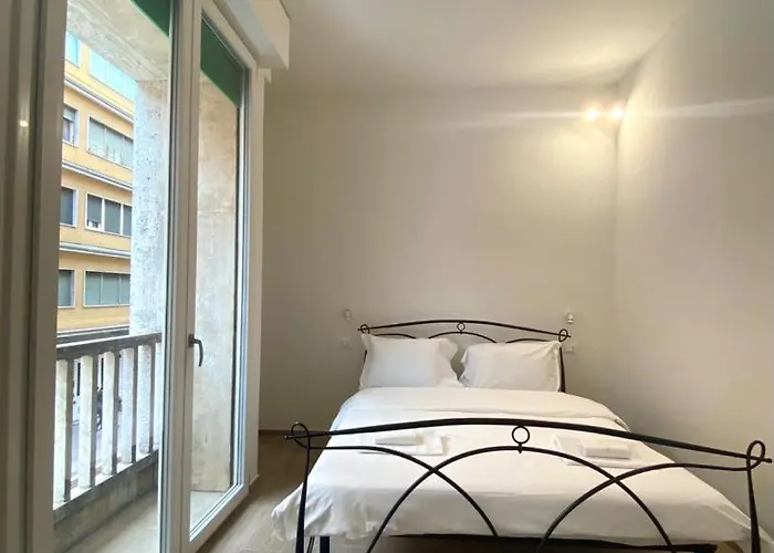 Via Galliera Apartment Bologna