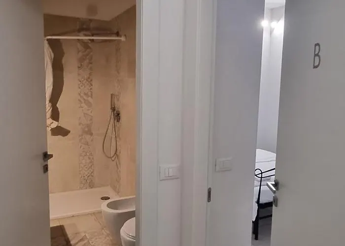 Via Galliera Апартаменты